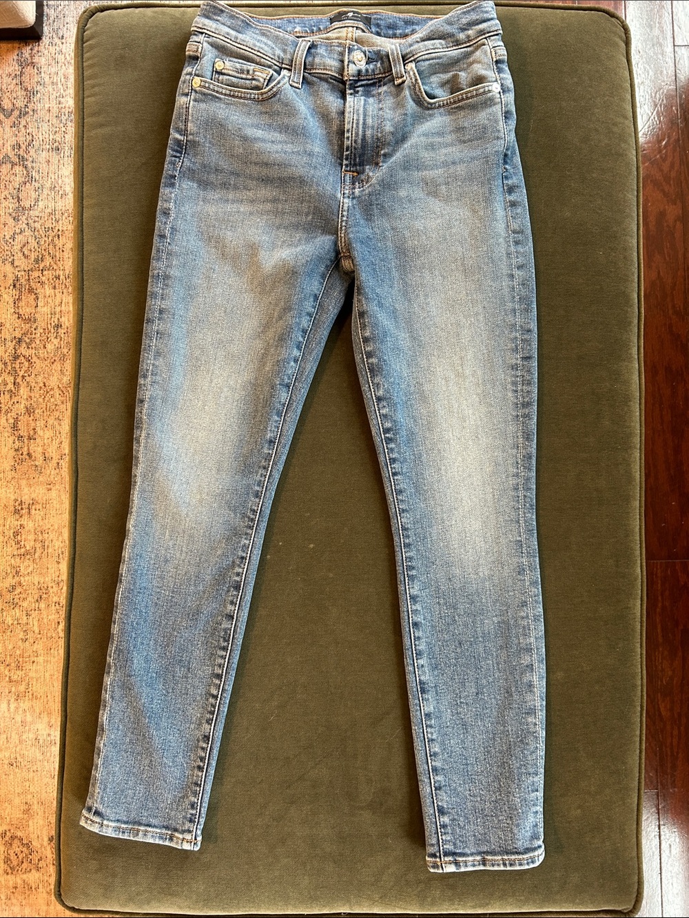 7 For All Mankind “The Skinny Ankle”Jeans Size 27